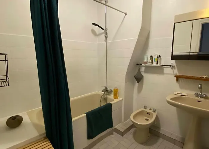 Nahema Bastille-marais * Paris